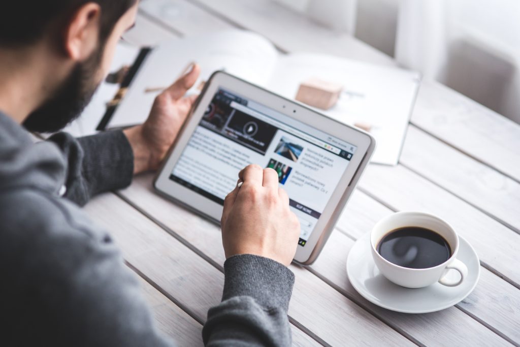 Webseiten als Kommunikationskanal im täglichen Arbeitsalltag nutzen